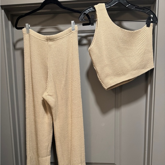 Cozy Fall Knit Co Ord Set - One Shoulder 3 Pieces 🍂🍁🍃 - Picture 4 of 4